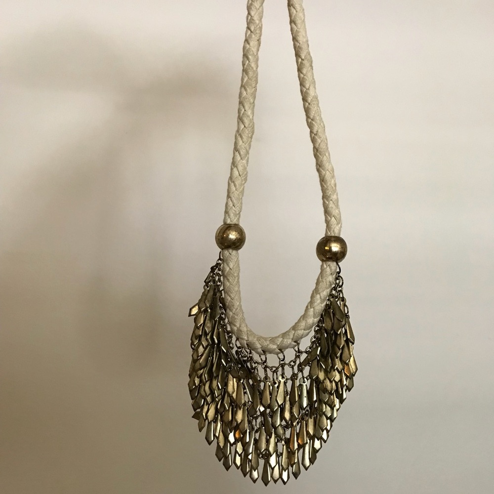 Short statement necklace